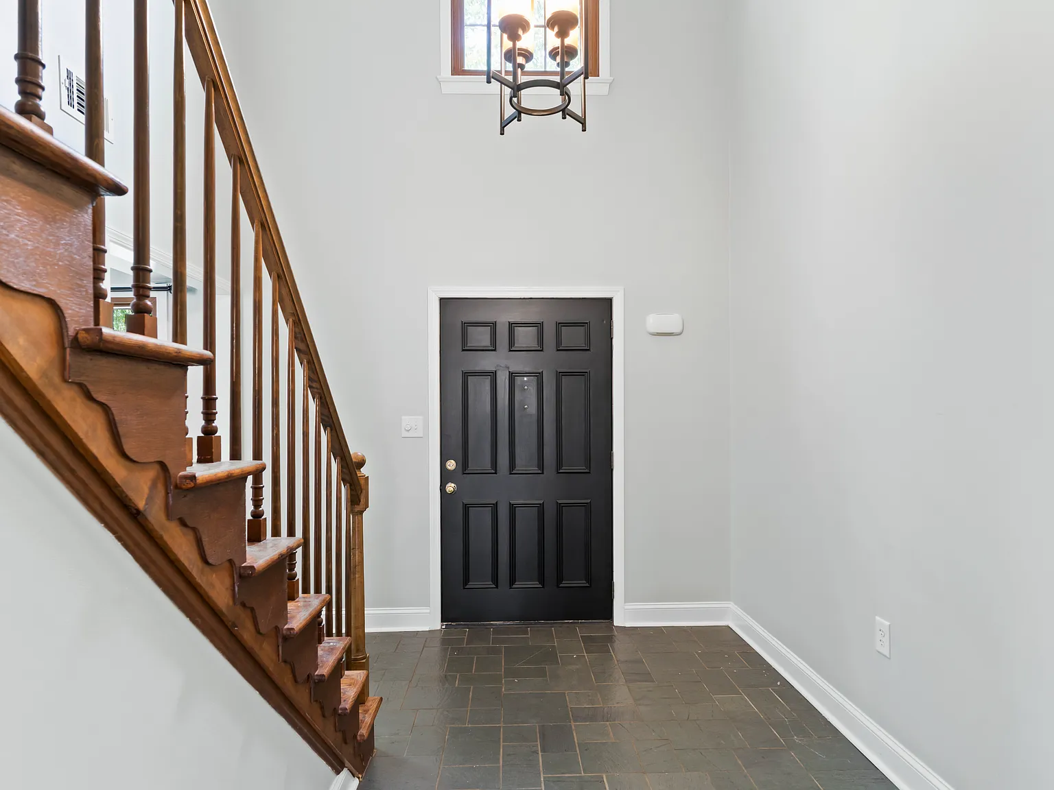 2 bed, 1802 sqft, $2,500 — Photo 3