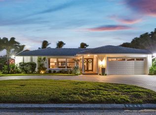 2042 Iowa Ave NE, Saint Petersburg, FL 33703