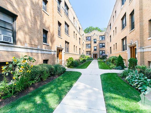 3rd image of 2653 N Spaulding Ave APT 1E