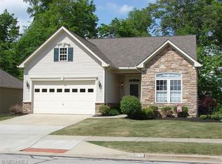 9541 Angela Dr, Twinsburg, OH 44087