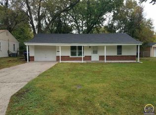 2432 SW Hillcrest Rd, Topeka, KS 66614