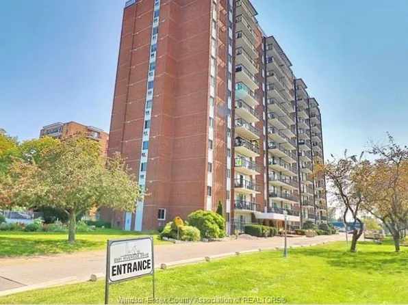 8591 Riverside Dr E, Windsor, ON