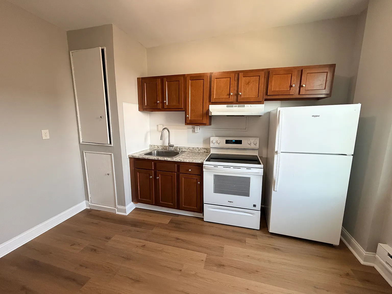 1 bed, 412 sqft, $1,200 — Photo 3
