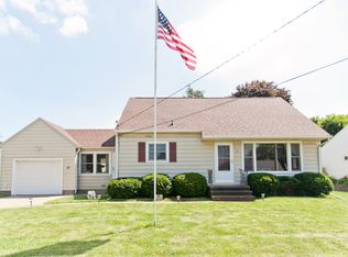 27 Wilson Ave SW, Cedar Rapids, IA 52404