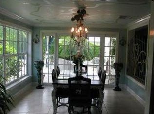 221 Onondaga Ave, Palm Beach, FL 33480
