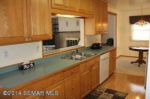 5th image of 206 Thomas Ave