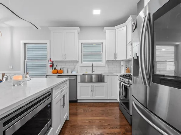 114 Bleecker Street image 7 of 24