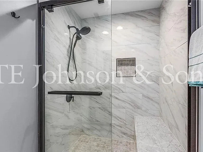 1025 Richmond Park Dr — Photo 19