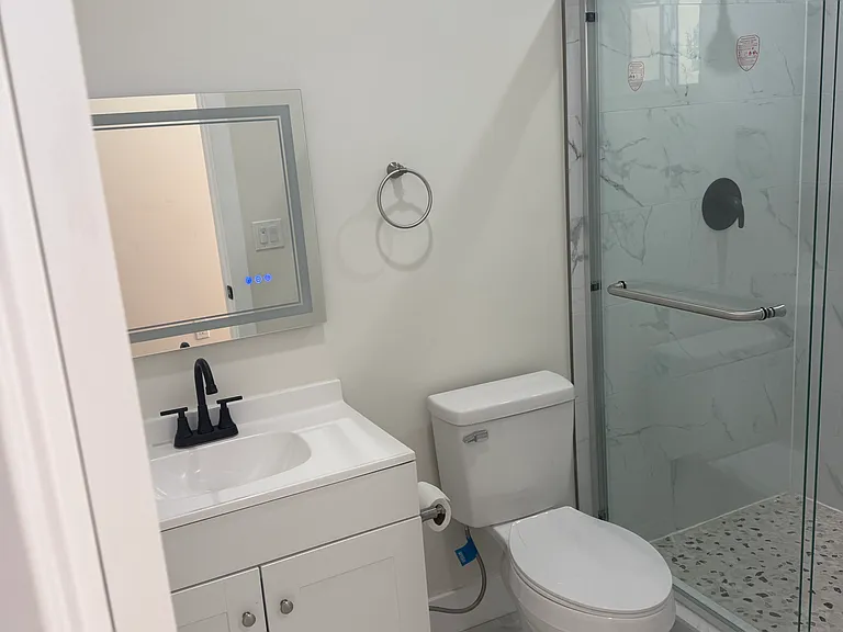 371 E 63rd St #1 — Photo 11