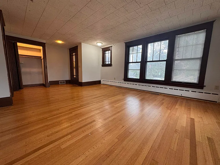 216 W Main St #1 — Photo 2