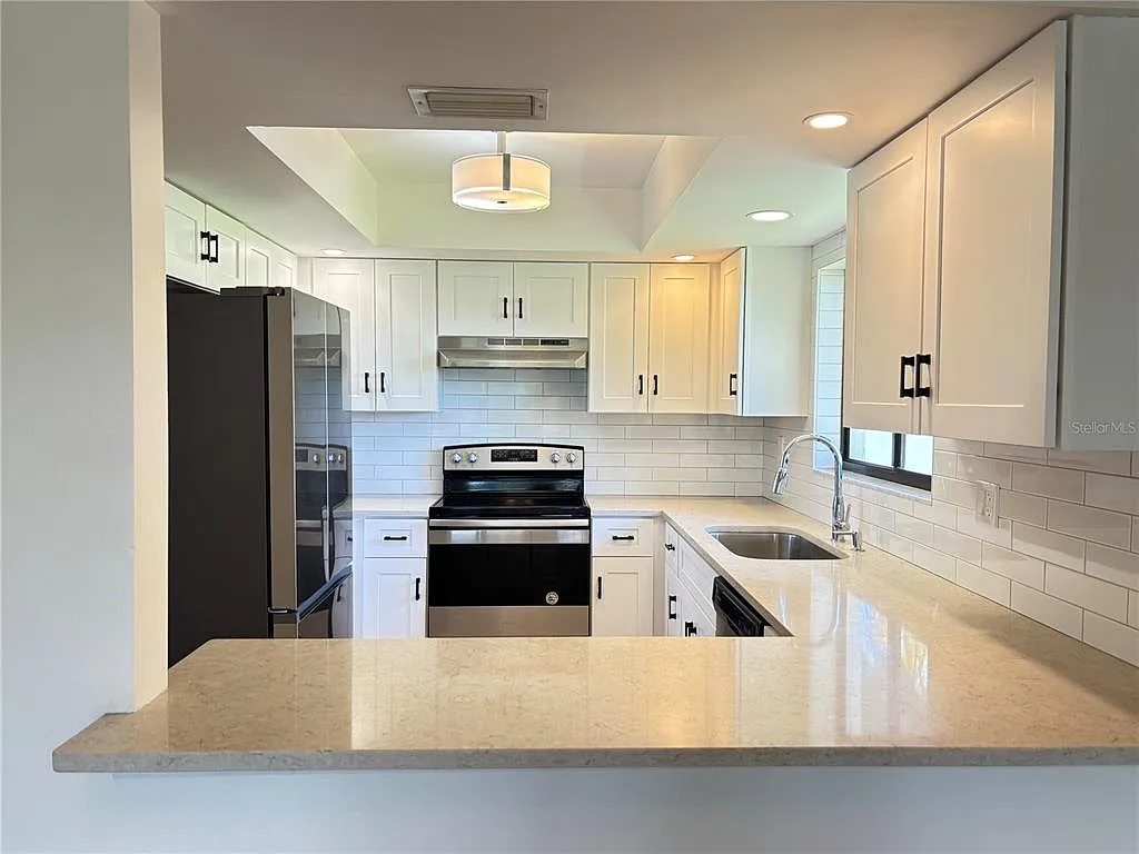 2 bed, 2.0 bath, 1185 sqft, $1,850 — Photo 3