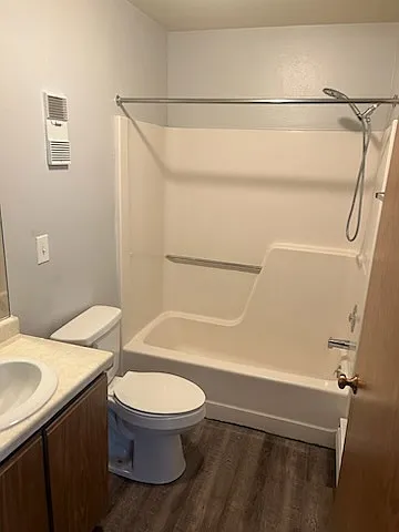 20 Forest Ave — Photo 12