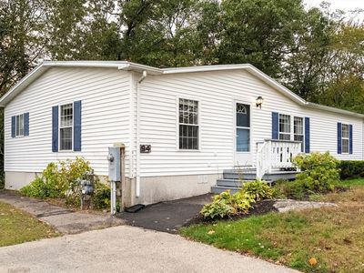 94 Leisurewoods Dr, Rockland, MA, 02370