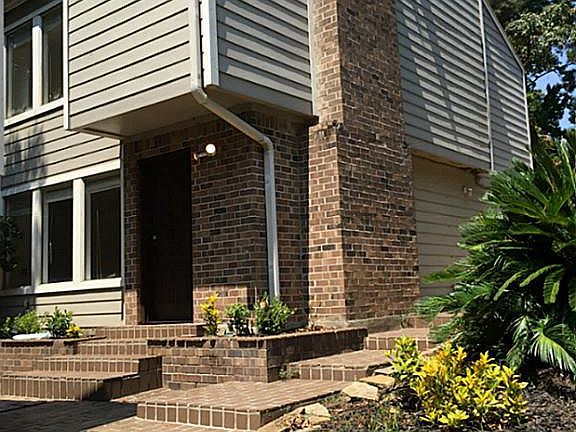 4th image of 11218 Country Squire Ln