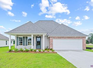 10448 Highcrest Dr, Denham Springs, LA 70706