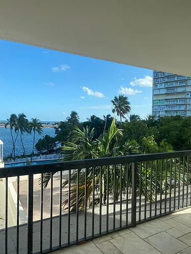 2333 Brickell Ave Photo 1