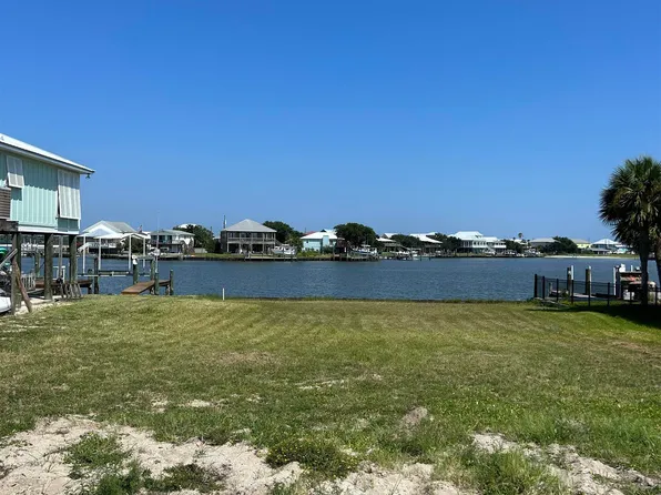 328 Port Royal St #33, Dauphin Island, AL 36528