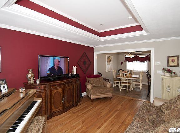 2nd image of 434 N Bleeker Dr