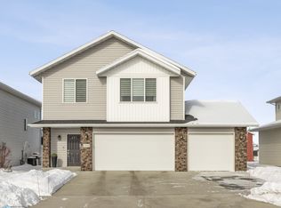 1010 Eaglewood Ave W, West Fargo, ND 58078