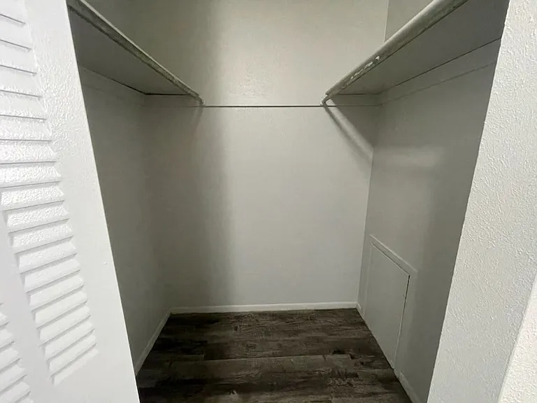 Copper Cove Apartments — Photo 39