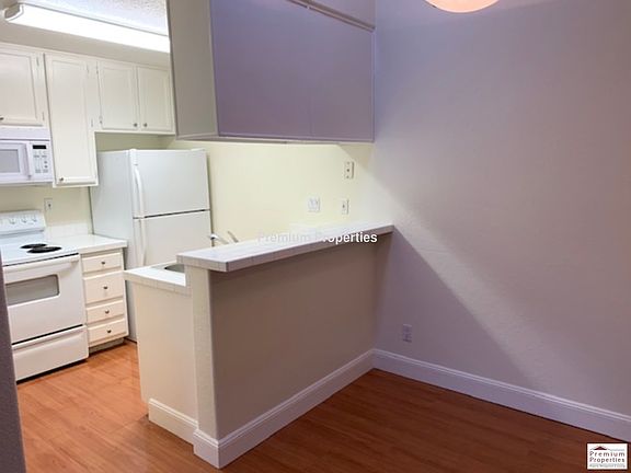 3rd image of 1544 Bailey Rd APT 30