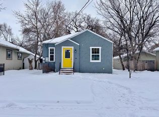 216 9th St NW, Minot, ND 58703