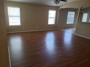 323 Donalan Dr, Converse, TX 78109