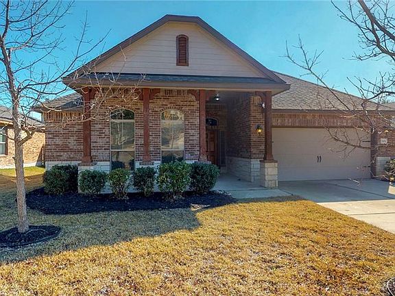 3rd image of 7202 Golden Oak Ln