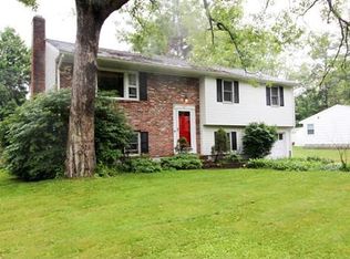 63 Tracy Lyn Rd, Holliston, MA 01746