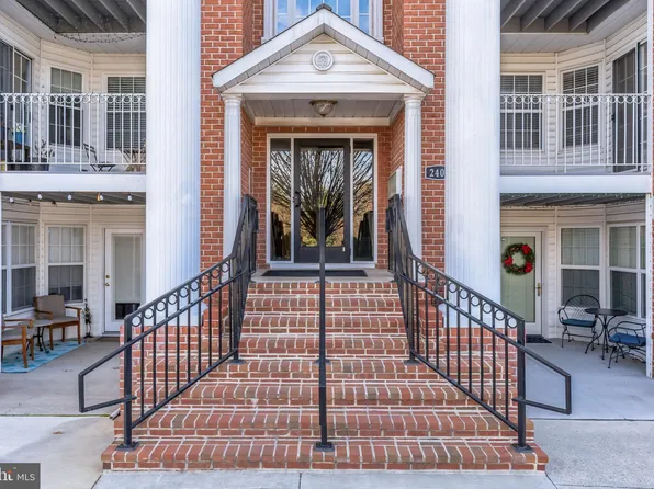 2405 Forest Edge Ct Unit 103, Odenton, MD 21113