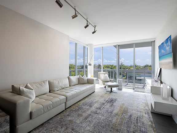 4th image of 9940 W Bay Harbor Drive #5c-S