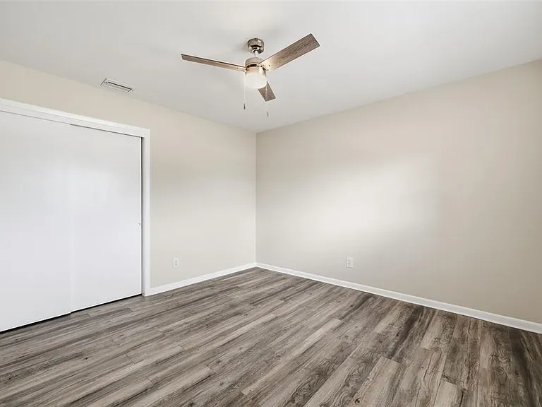 2327 W Knollwood Pl — Photo 28