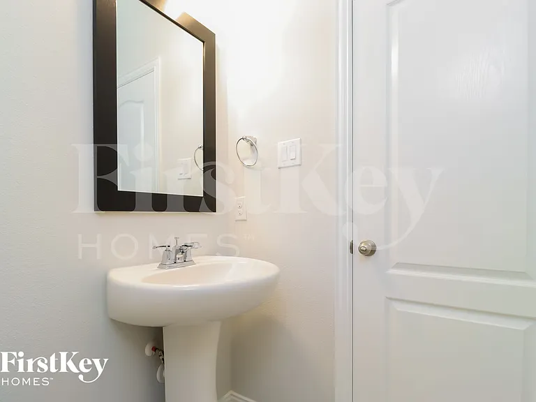 548 Pheasant Hill Ln — Photo 13