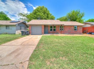 963 SW 4th Pl, Moore, OK 73160