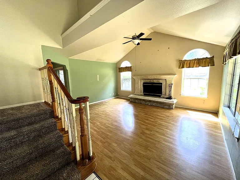 7025 London Dr — Photo 36