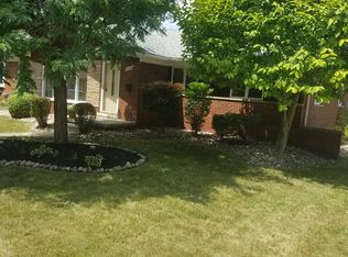21309 Raymond St, Saint Clair Shores, MI 48082