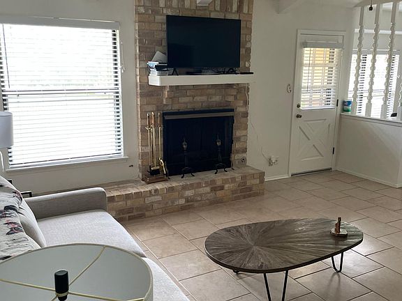 5th image of 802 Powderhorn Dr