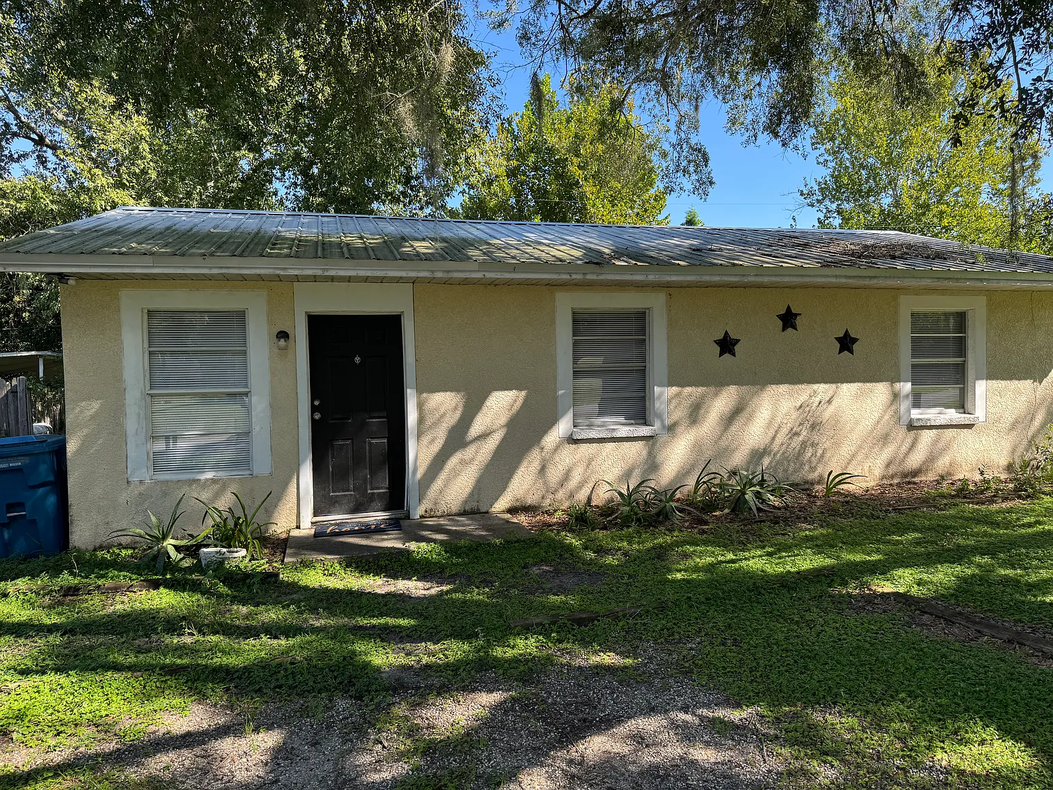 3 bed, 936 sqft, $1,500 — Photo 2
