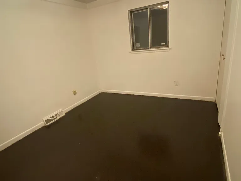 22440 Rein Ave — Photo 5