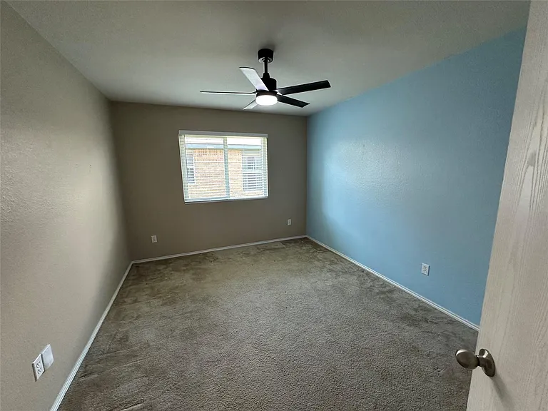 705 Morgan Dr — Photo 7