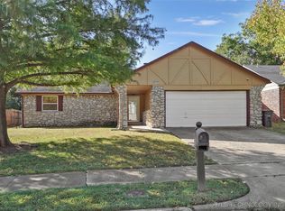 8934 E 56th Pl, Tulsa, OK 74145