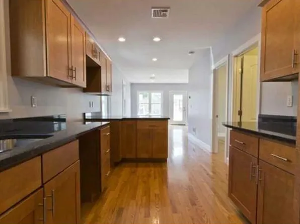 97 Maple Ave, Barrington, RI 02806