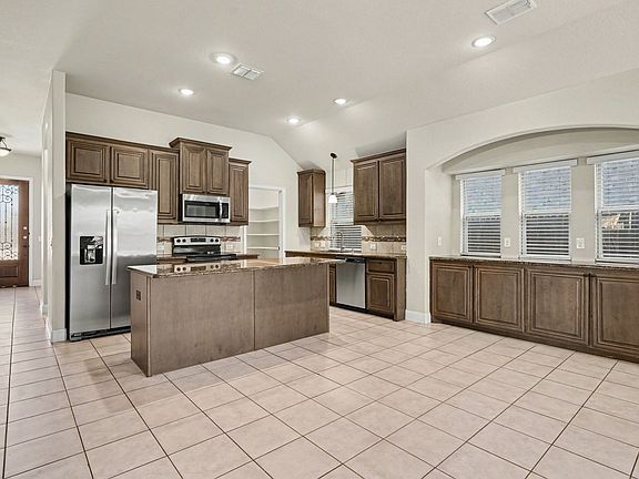 4th image of 4148 Mountain Meadow Rd