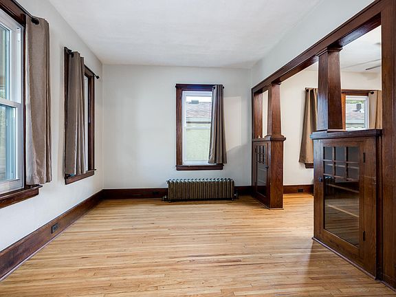 2nd image of 1074 Euclid St