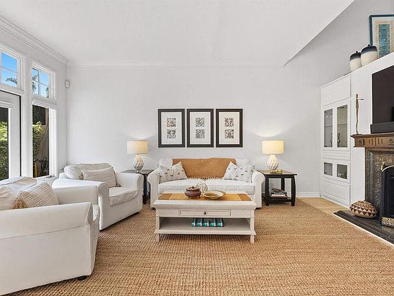 5th image of 3626 Paseo Vista Famosa