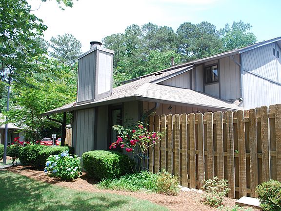 2nd image of 380 Manning Villas Dr