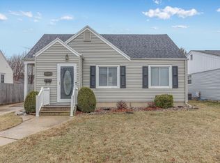 7712 32nd Ave, Kenosha, WI 53142