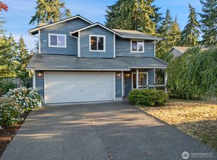 130 E Warbler Court, Allyn, WA 98524