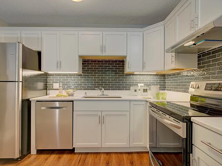 10531 Cedar Lake Rd #213 — Photo 30