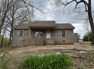 60 Etta St, Mc Ewen, TN 37101